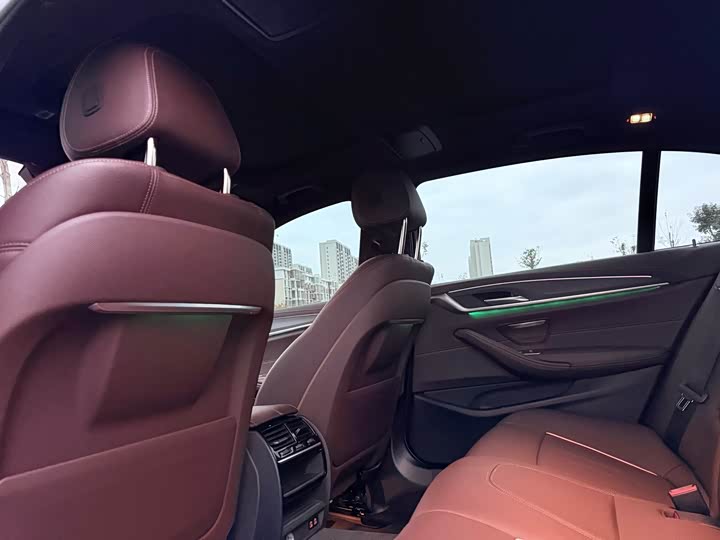 Фото 11 - BMW 5 Series