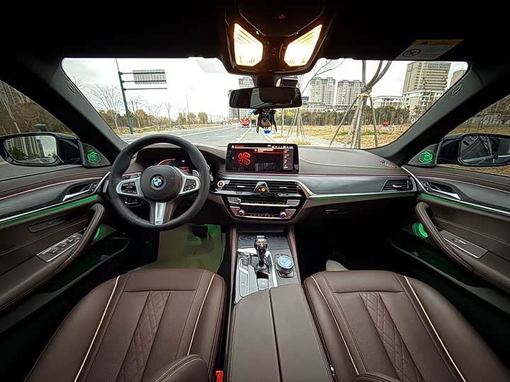 Фото 14 - BMW 5 Series