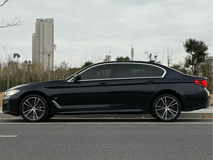 Фото 4 - BMW 5 Series