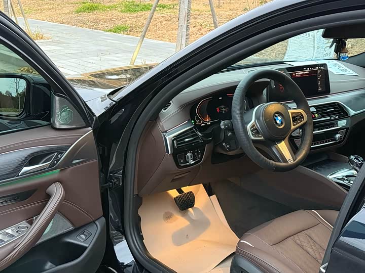 Фото 5 - BMW 5 Series