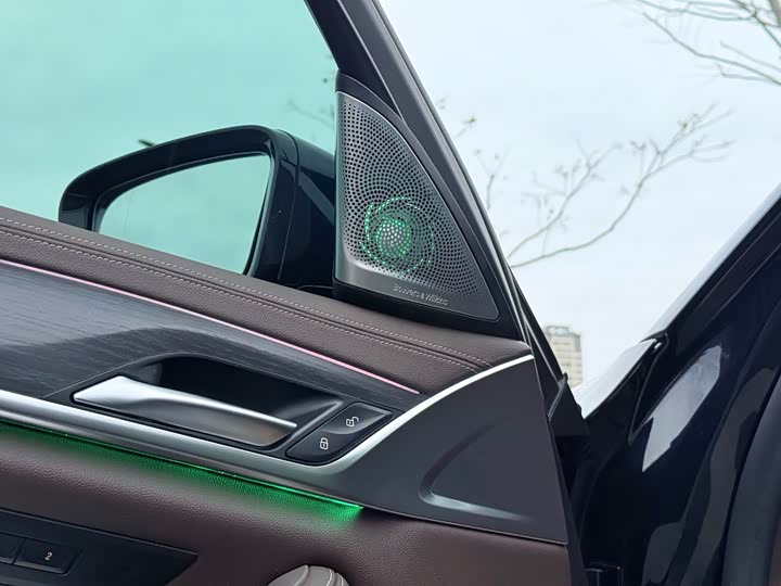 Фото 6 - BMW 5 Series