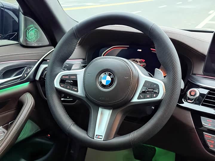 Фото 9 - BMW 5 Series