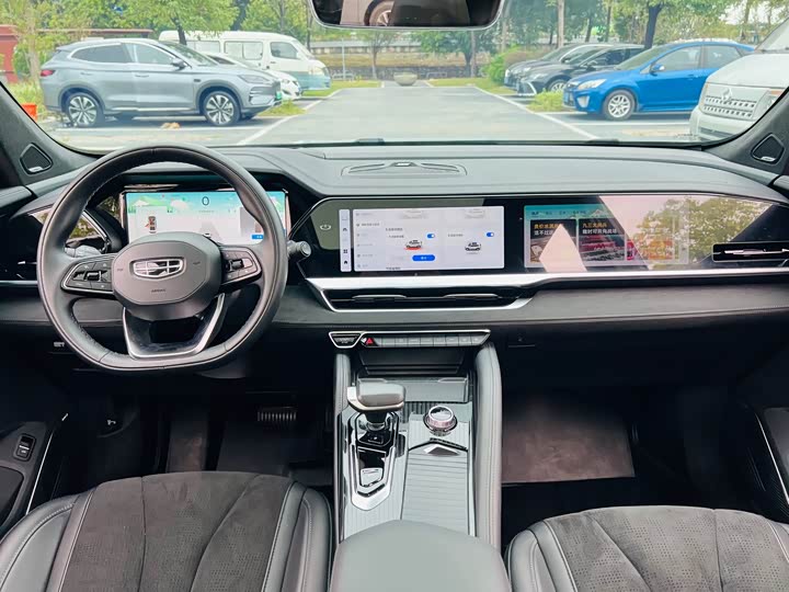 Фото 16 - Geely Monjaro