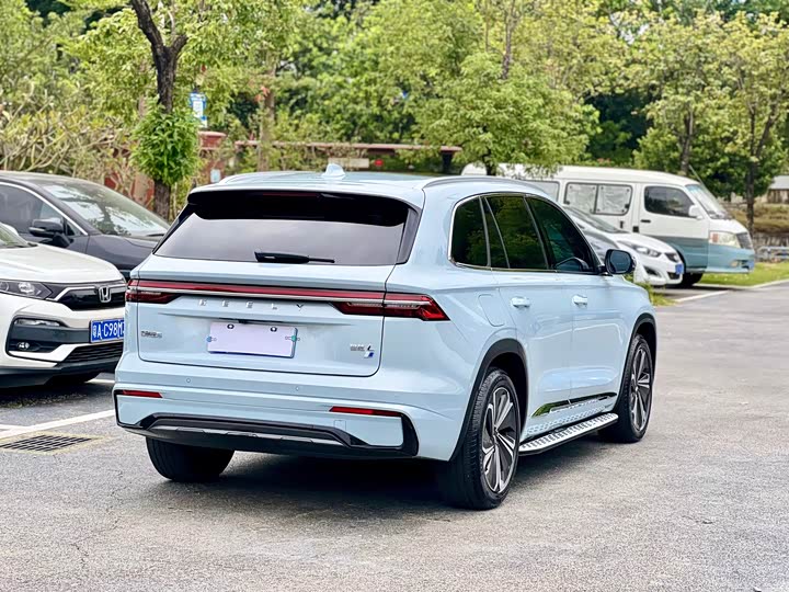 Фото 5 - Geely Monjaro