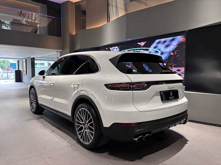 Фото 5 - Porsche Cayenne