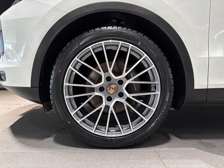 Фото 7 - Porsche Cayenne