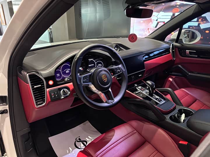 Фото 8 - Porsche Cayenne