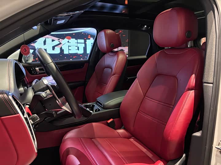 Фото 9 - Porsche Cayenne