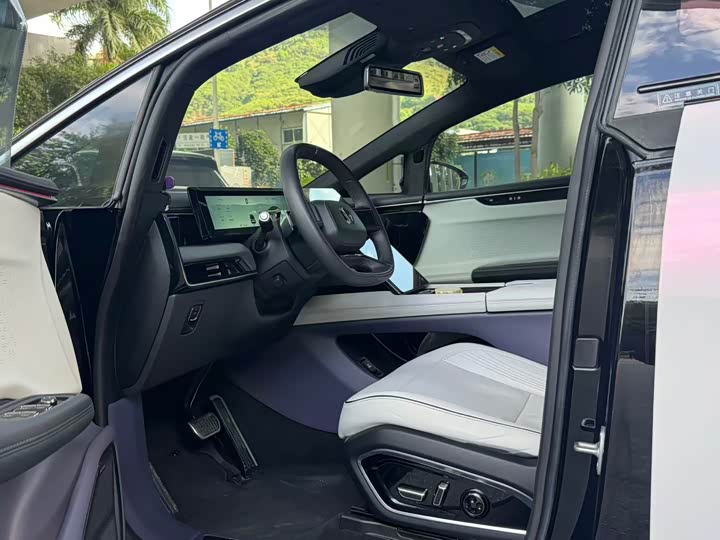 Фото 6 - HiPhi X