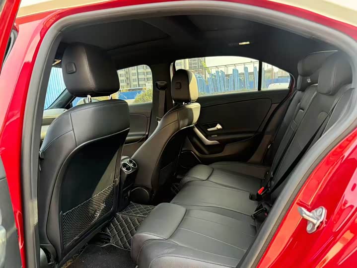 Фото 7 - Mercedes-Benz A-Class