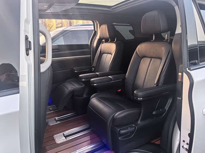 Фото 12 - GAC Trumpchi M8