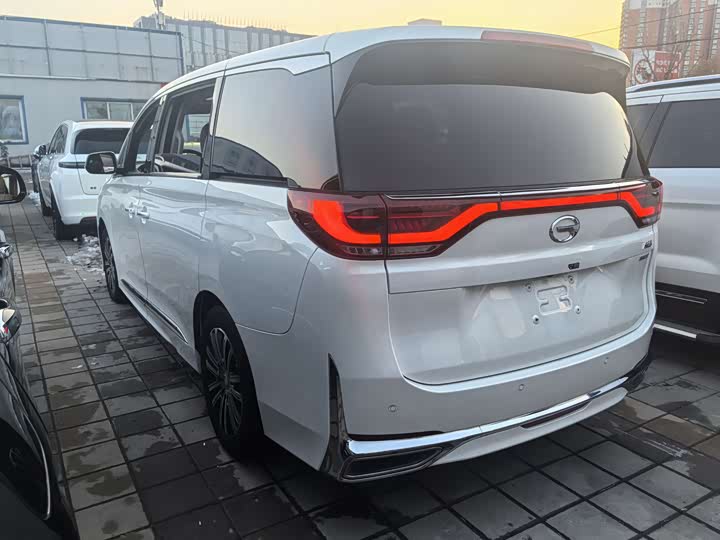 Фото 4 - GAC Trumpchi M8