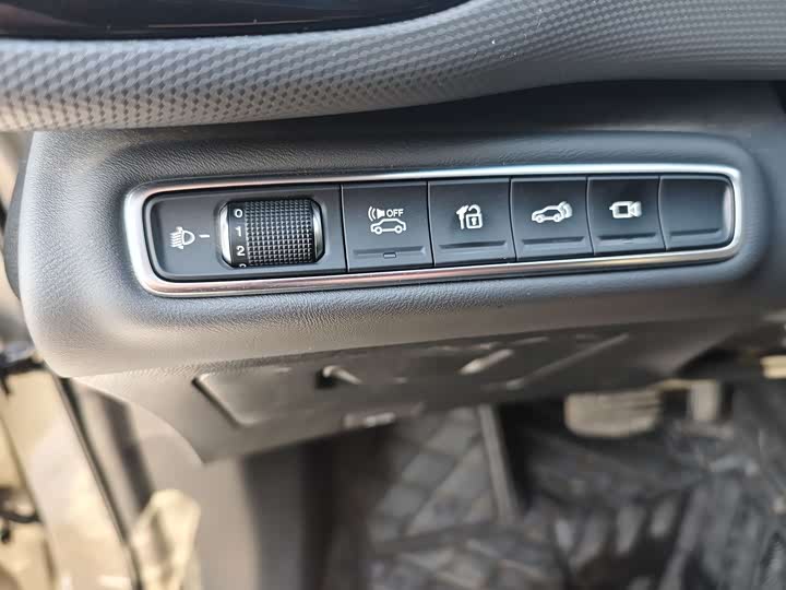 Фото 12 - GAC Aion V