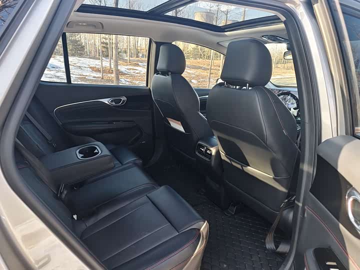 Фото 16 - GAC Aion V