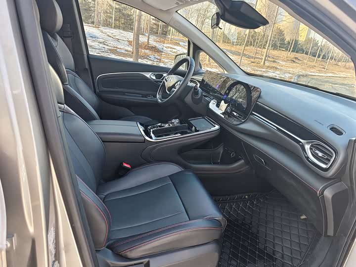 Фото 17 - GAC Aion V