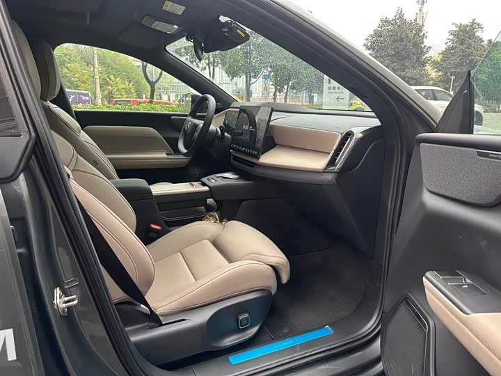 Фото 19 - Volvo XC70 Hybrid