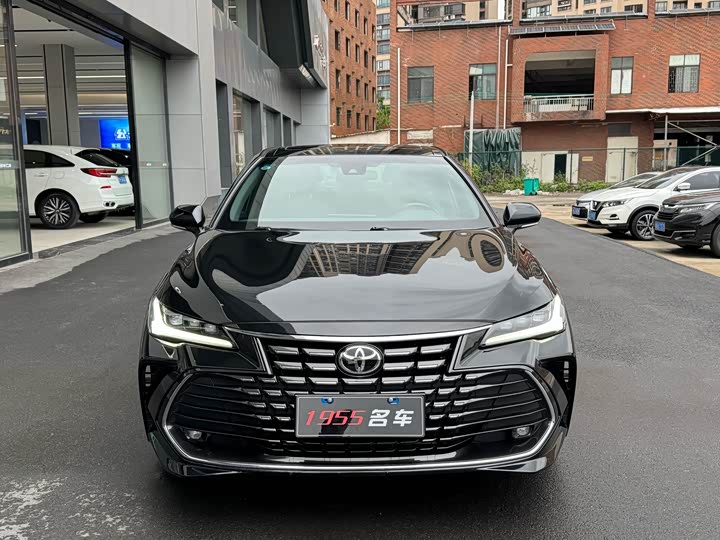 Фото 2 - Toyota Avalon