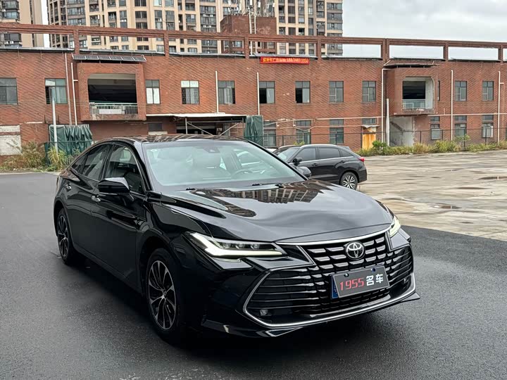 Фото 3 - Toyota Avalon