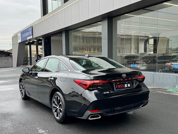 Фото 7 - Toyota Avalon