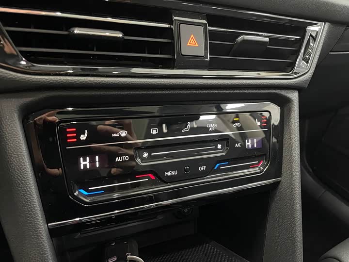 Фото 15 - Volkswagen Tharu