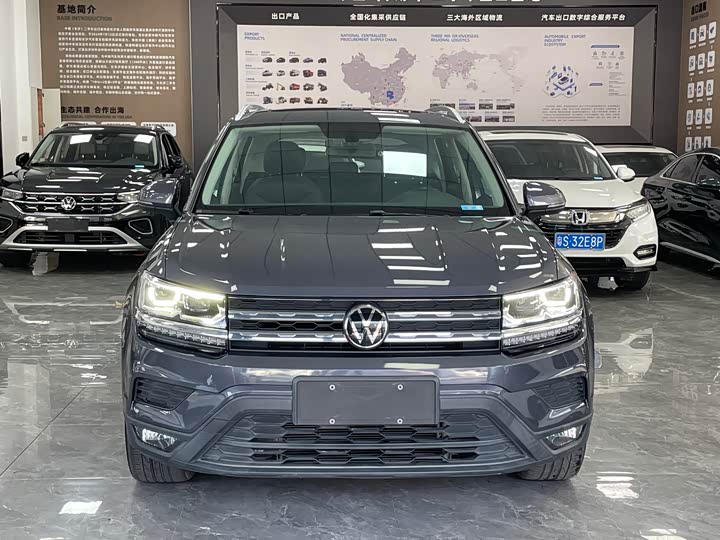 Фото 2 - Volkswagen Tharu