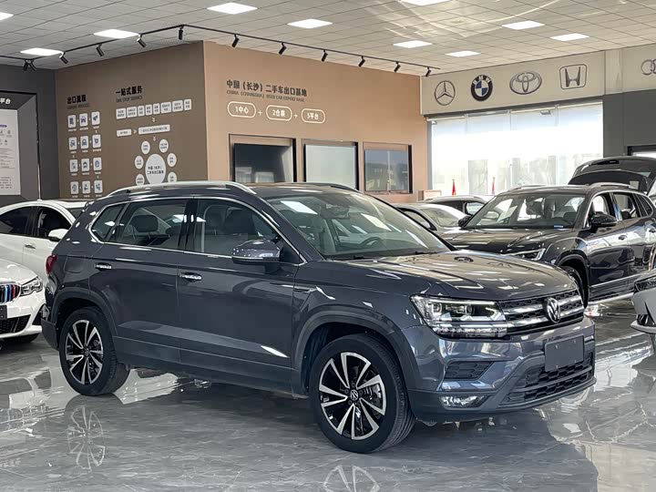 Фото 3 - Volkswagen Tharu