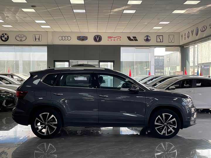 Фото 5 - Volkswagen Tharu