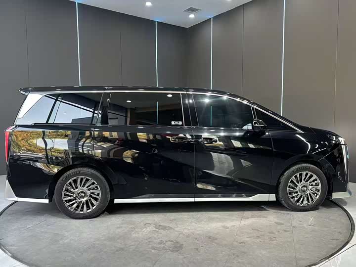 Фото 5 - GAC Trumpchi M8