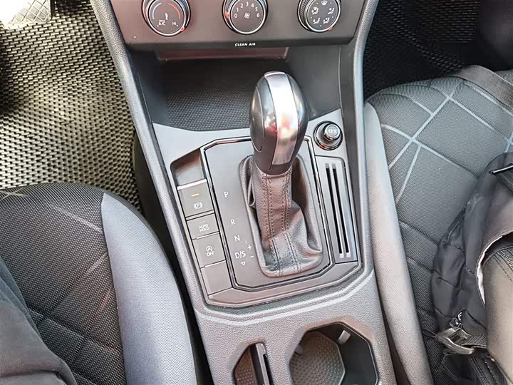 Фото 14 - Volkswagen Lavida