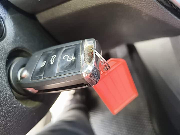 Фото 9 - Volkswagen Lavida