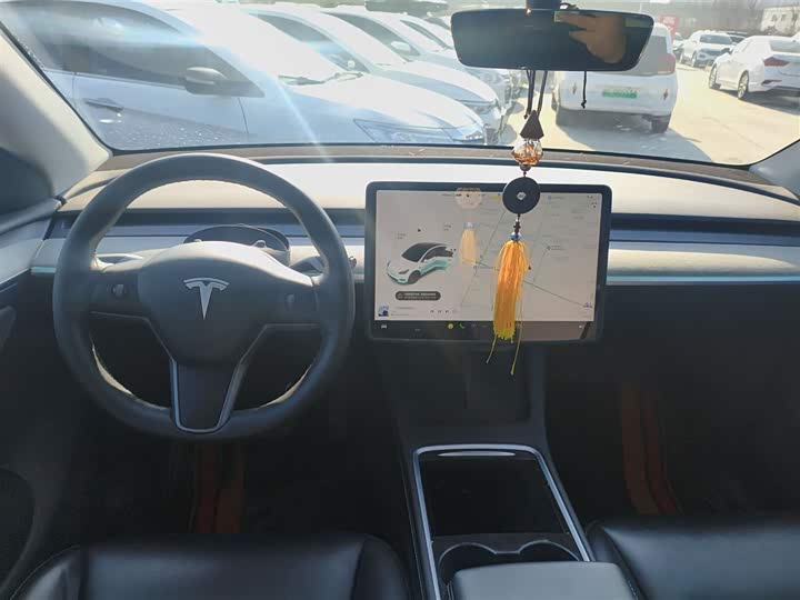 Фото 10 - Tesla Model Y