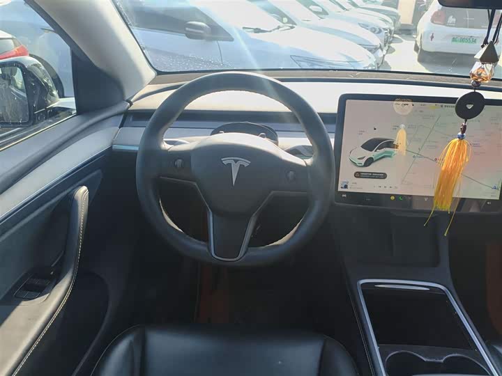 Фото 11 - Tesla Model Y