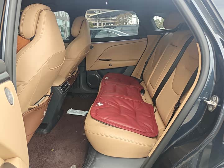 Фото 8 - BAIC Arcfox Alpha T5