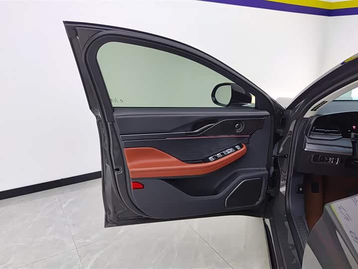 Фото 7 - Lincoln Z (Zephyr)