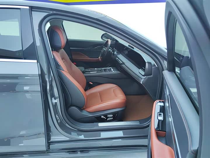 Фото 8 - Lincoln Z (Zephyr)