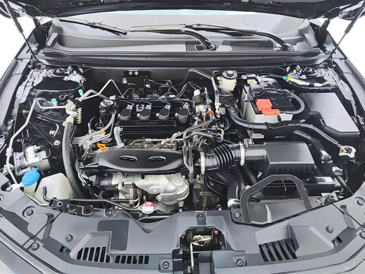 Фото 10 - Honda Accord