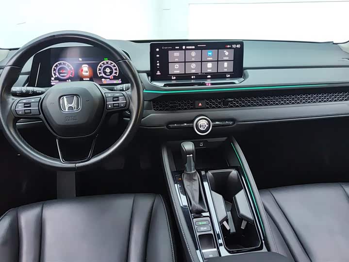 Фото 12 - Honda Accord