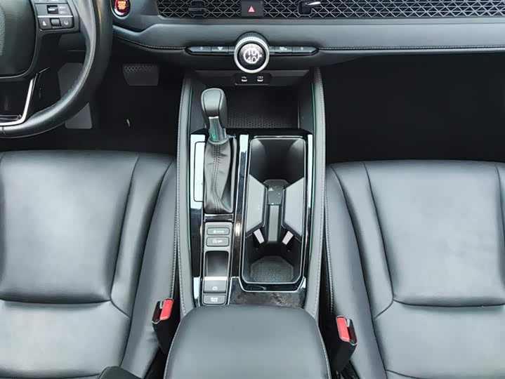 Фото 16 - Honda Accord