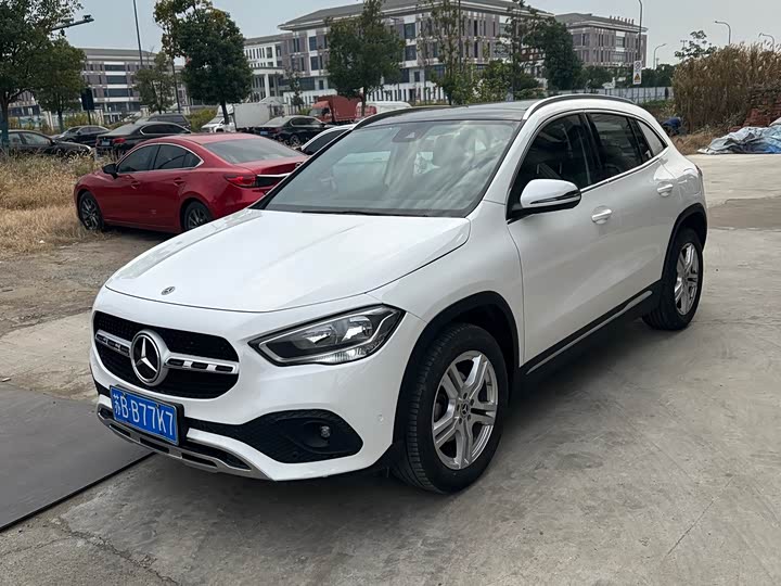 Фото 1 - Mercedes-Benz GLA-Class