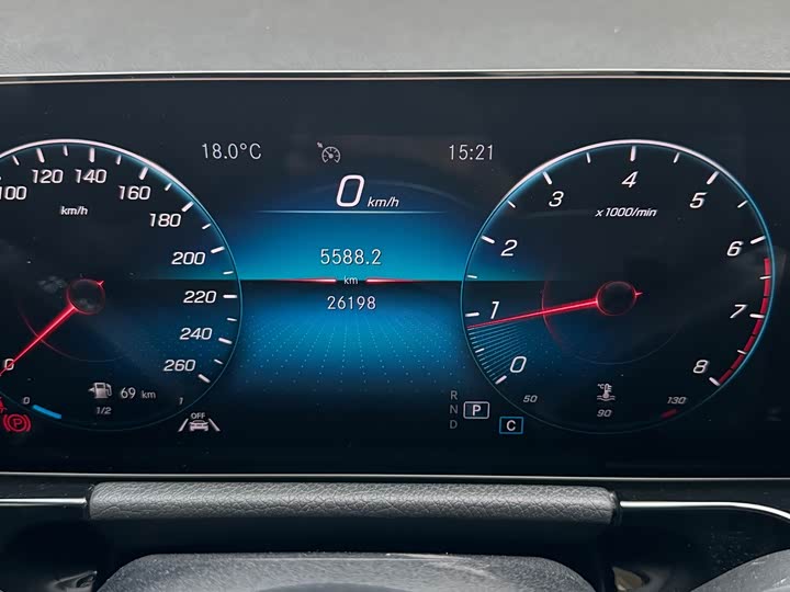 Фото 16 - Mercedes-Benz GLA-Class