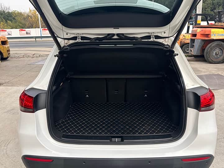 Фото 7 - Mercedes-Benz GLA-Class