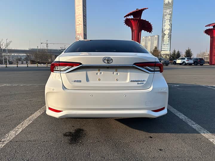 Фото 7 - Toyota Corolla