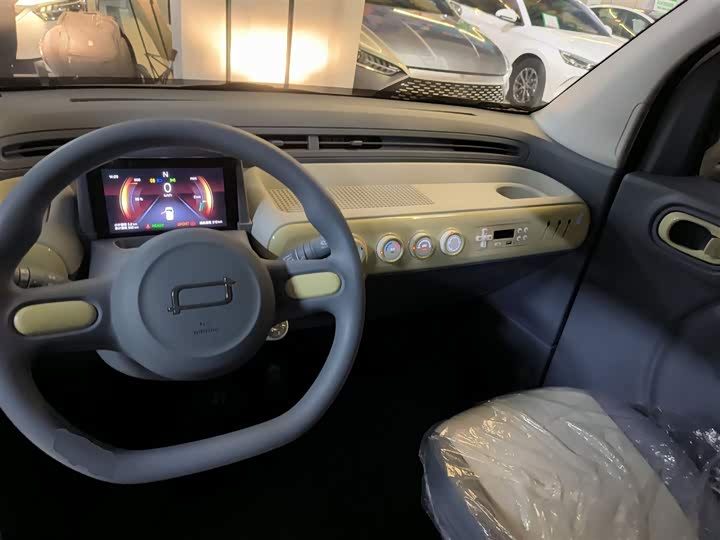 Фото 10 - Bestune Pony