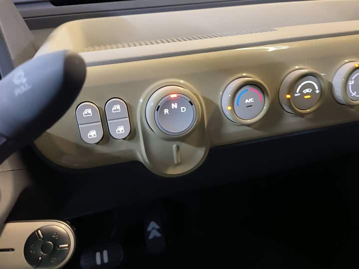 Фото 14 - Bestune Pony