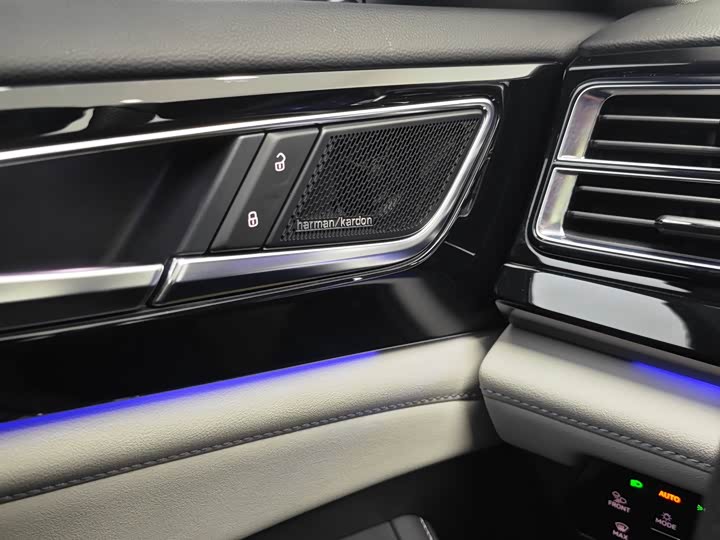 Фото 30 - Volkswagen Teramont Pro