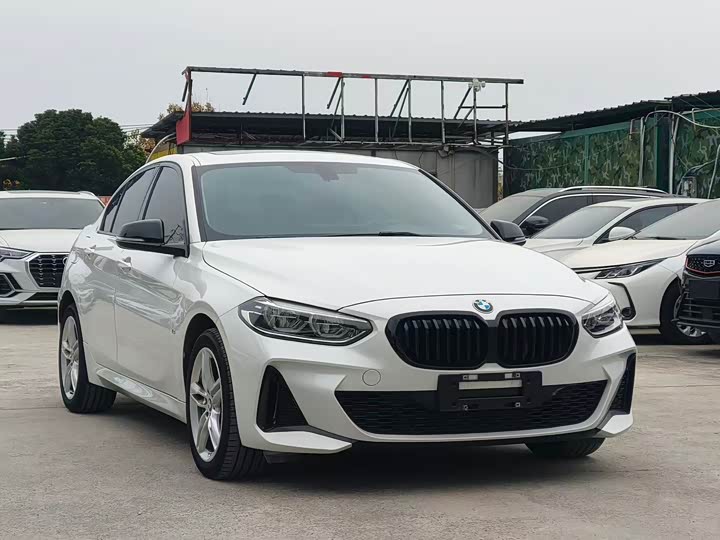 Фото 3 - BMW 1 Series