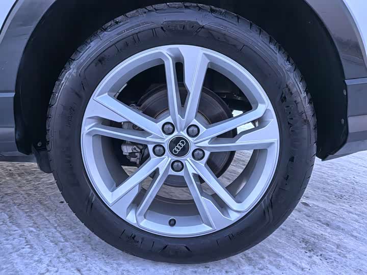 Фото 12 - Audi Q3