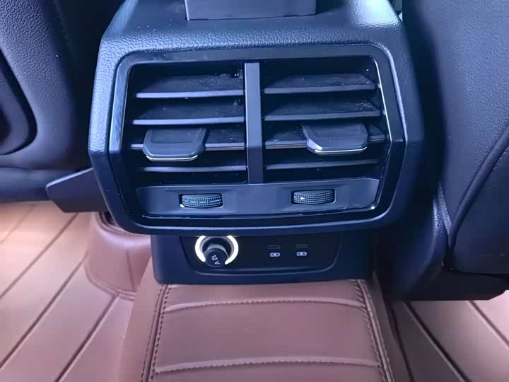 Фото 17 - Audi Q3