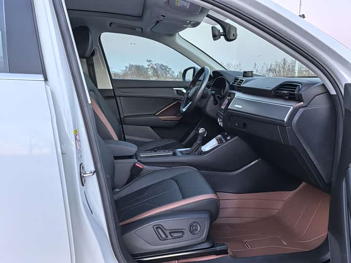 Фото 21 - Audi Q3