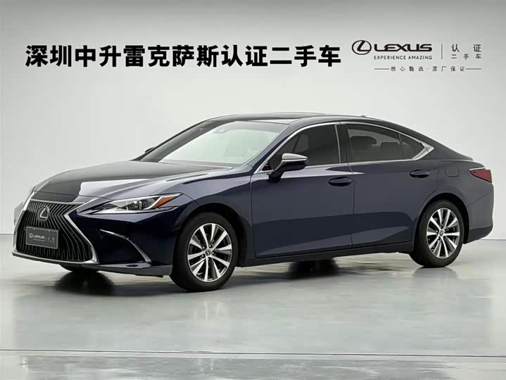 Фото 1 - Lexus ES